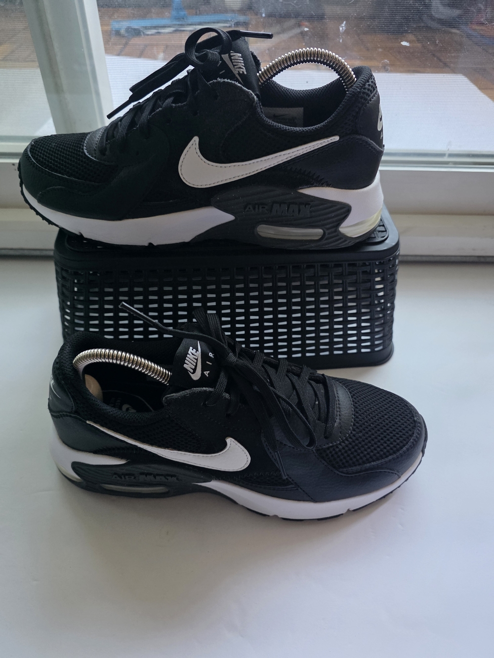 Nike Air Max Men’s Black/White Athletic Sneakers